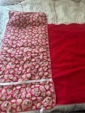 2003-2005 Strawberry Shortcake Camping Blanket